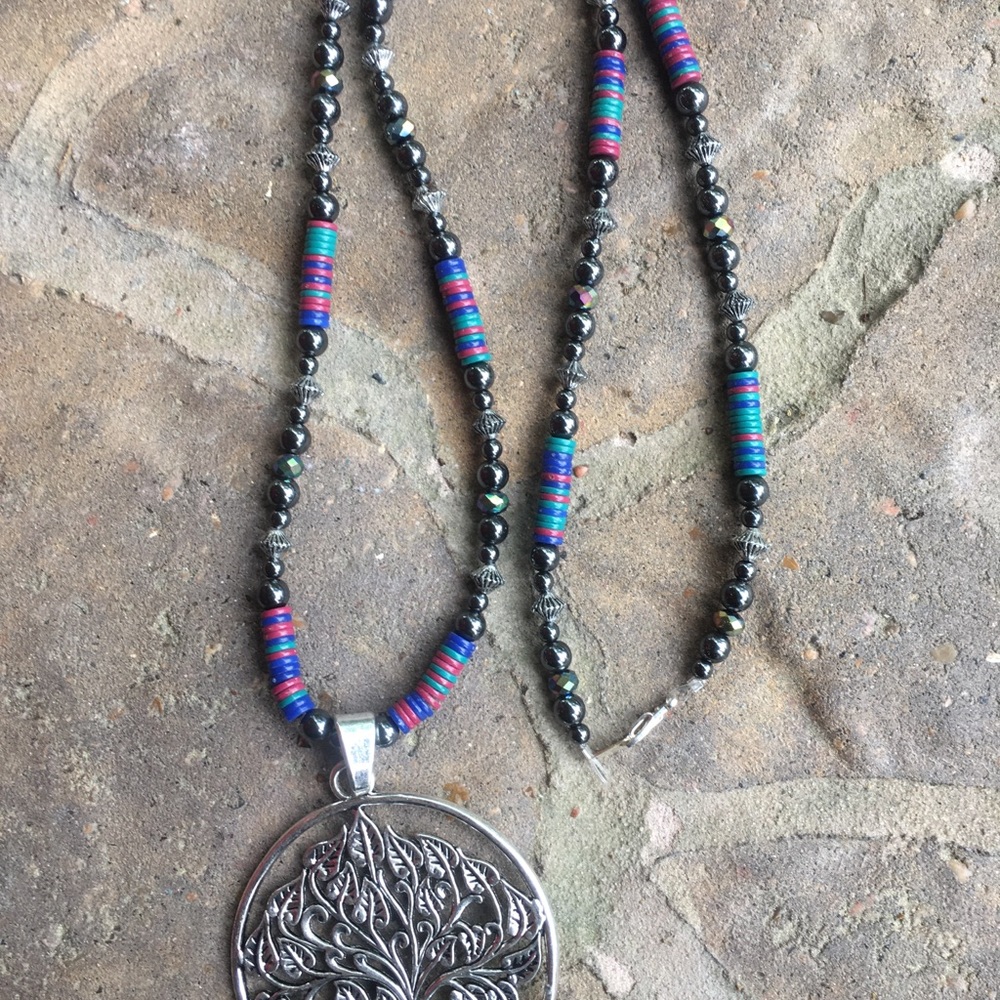 Colorful, long tree of life necklace - Picture 4 of 8
